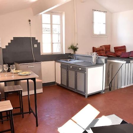 Lovely Flat In The Heart Of The Medieval City Hyères Exterior foto