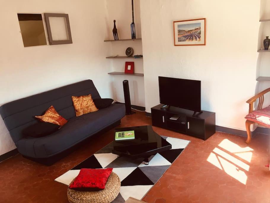 Lovely Flat In The Heart Of The Medieval City Hyères Exterior foto