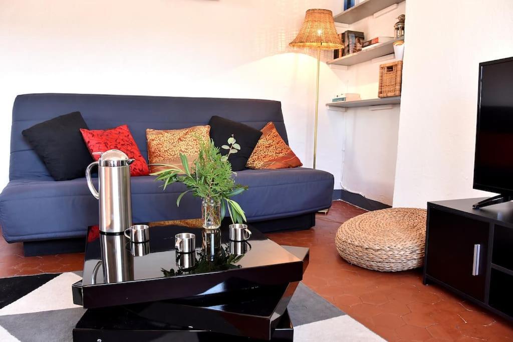 Lovely Flat In The Heart Of The Medieval City Hyères Exterior foto